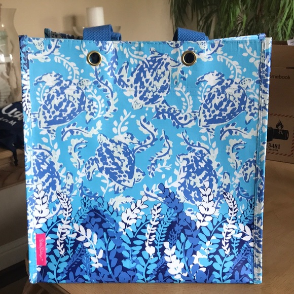 Lilly Pulitzer Handbags - Lilly Pulitzer market tote
